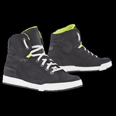 FORMA- BOTAS SWIFT FLOW BLACK/WHITE - SECURTEX MOTOR S.L (t/a MaximoMoto)