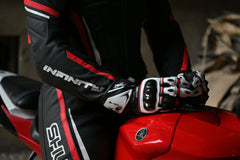 Shua Infinity Nero Rosso1PC Tute da Moto in Pelle Uomo shoot 3