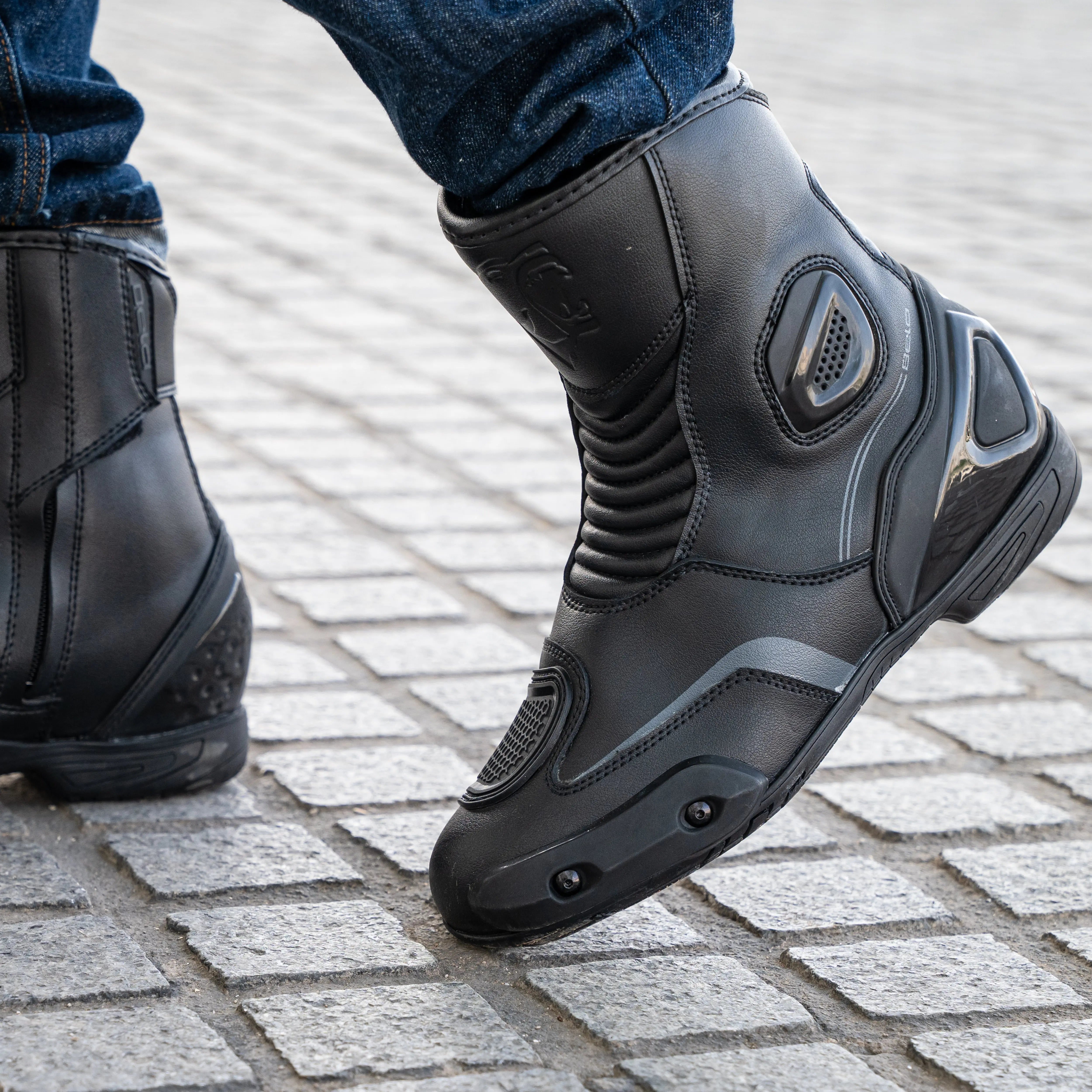 Bela Faster 2.0 Motociclo Stivale Da Corsa Nero Rosso shot 2
